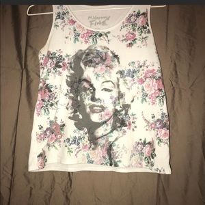 Marylyn Monroe tank top